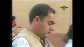 Rajiv Gandhi At Amar Jawan Jyoti ON Republic Day 1985