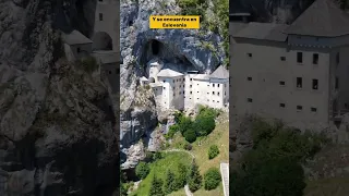 ¿Un castillo construido en una cueva? #europa #drone #castle #slovenia #europe