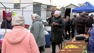 У Вараші торговці одного з ринків, лишились без своїх місць