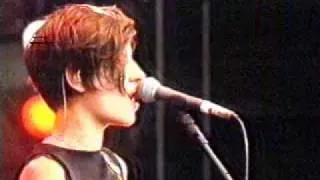 Elastica - Hold me now (directo)