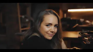 Raego feat. Lucie Vondráčková - RÁNY (OFFICIAL MUSIC VIDEO)