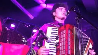 Гена Пусть бегут неуклюже (Russian Birthday Song for Kate) Accordion Cover.