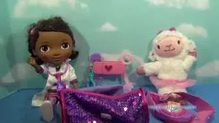 DOC MCSTUFFINS  Junior Doc On Call Accessory Kit  Junior Doc McStuffins Playset