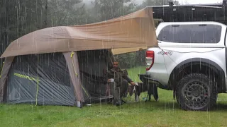 Camping en voiture sous la pluie - Tente gonflable - Chien - ASMR