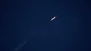 Falcon 9 launches Starlink 6.52 and transits the Moon