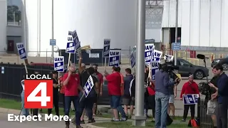 UAW announces expansion of strike across Metro Detroit