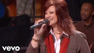 Charlotte Ritchie, Jeff & Sheri Easter - In Everything Give Thanks (Live)