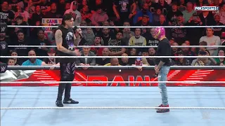 Dominik Mysterio reta a Rey Mysterio a una lucha en WrestleMania 39 -WWE Raw 13/03/2023 (En Español)