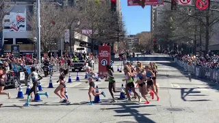 Leading women approaching 18 miles - 2020 U.S. Women's Olympic Marathon Trials