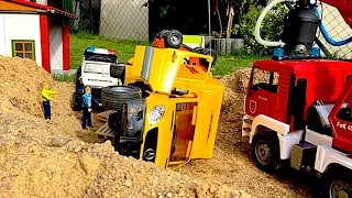 BRUDER Toys Story Crash Mercedes Benz DHL  Jeep traktor Fendt 1050 Vario