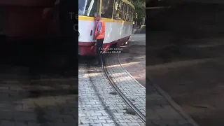 Одесса. Водитель трамвая пометил свой трамвай 🤣