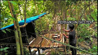 Solo camping - Alone Membangun Shelter pertamaku Dan bermalam sendirian Di hutan sunyi