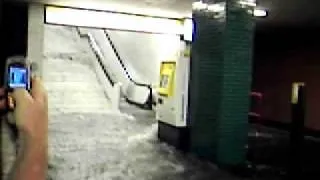 Überschwemmung in Berliner U-Bahn