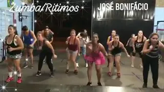 Tem o Dom-Jerry Smith. Zumba