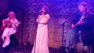 The Last Dinner Party - On Your Side (acoustic) live at The Caves, Edinburgh, 10 February 2024