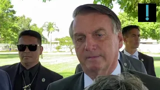 Bolsonaro repreende apoiadores por fake news sobre "lei que libera o incesto"