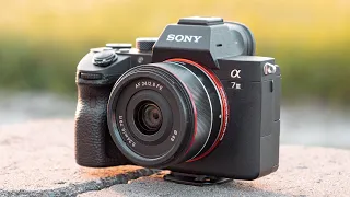 Samyang AF 24mm F2.8 FE - Review w/ Sony A7III [ Rokinon AF 24mm F2.8 ]