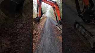 making a ditch flow with the Kubota kx-040