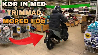 VI KÖR IN I OLIKA BUTIKER MED CROSS OCH TRIMMAD MOPED!