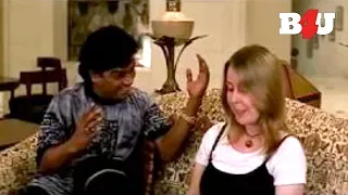 Johnny Lever Funny Conversation With A Foreigner | Yes Boss | Shahrukh Khan, Juhi Chawla