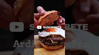 Oklahoma burger con ingrediente sorpresa !! /Arditos kitchen
