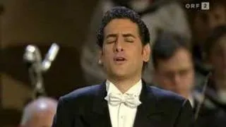 Juan Diego Florez sings "Ave Maria"