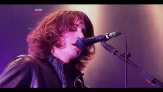 Arctic Monkeys - Fluorescent Adolescent - Live at Reading Festival 2009 [HD]