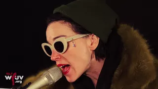 St. Vincent - "Los Ageless" (Live at WFUV)