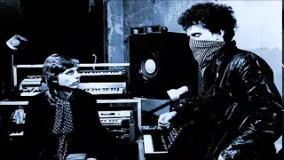 Orchestral Manoeuvres in the Dark - Julia's Song (Peel Session)