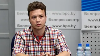 Belarusian journalist arrested off flight was 'hostage' at press conference