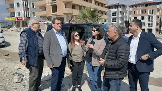 Επίσκεψη αντιπροσωπείας του ΚΚΕ στην σεισμόπληκτη πόλη Ντεφνέ