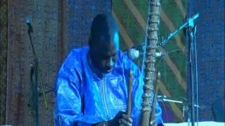 Madou Sidiki Diabatè - kora Nov27 -pt1- Amarrass Desert Music Festival