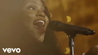 Tasha Cobbs Leonard - Lift Every Voice And Sing