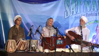 Jai-Jagdeesh sings  Long Time Sun at Sat Nam Fest