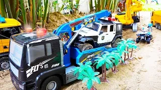 경찰차 구출놀이 도와주기 포크레인 중장비 트럭놀이 Police Car Toy Rescue
