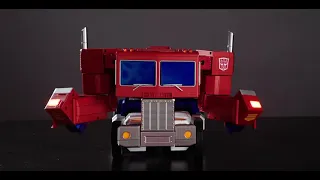 TRANSFORMERS Auto-Converting Optimus Prime Built by Robosen