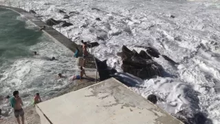 Massive Wave Wipes Out Pool in Sydney Australia