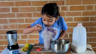 Blueberries And Banana Milk Shake Recipe | Rome's Kitchen