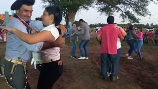 Bailanta en Toro Pichay