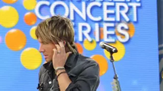 Keith Urban "Somewhere In My Car" (Good Morning America Rehearsals)