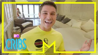 Take A Butchers Around Joey Essex's Rad Lad Pad | MTV Cribs | Full Episode | S1E1 | Part 1 of 2