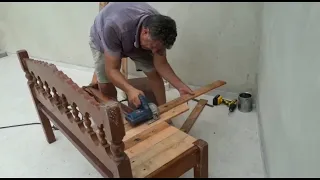 Transformamos uma cabeceira de cama  em um lindo banco para varanda .