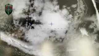 Дрон R18 Аэроразведки Украины уничтожает танки и бронетехнику российских оккупантов