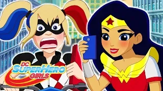 Ifølge Blå Bog | 424 | DC Super Hero Girls på Dansk