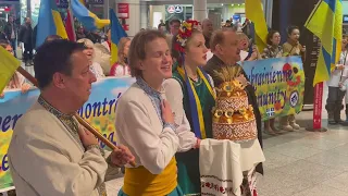 Зустріч Національного балету України в аеропорту Монреаля