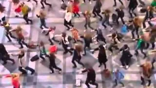 Historic flashmob in Antwerp train station, do re mi - YouTube.flv