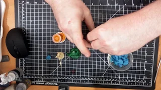 How To: Use Blu-Tac for miniature painting