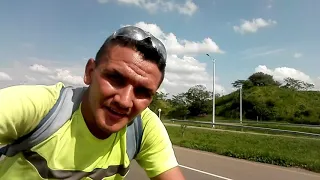 Medellin -  Bogota en Bicicleta  Fondo  420 km - 26 horas. Andres viajero Jaramillo Galeano