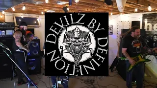 DEVILZ BY DEFINITION - SHORT INTRO Live in Merlin ON.