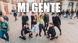 [DANCE IN PUBLIC] HWASA (화사) X CHUNGHA (청하) - MI GENTE |  Dance Cover by DIVERSITY